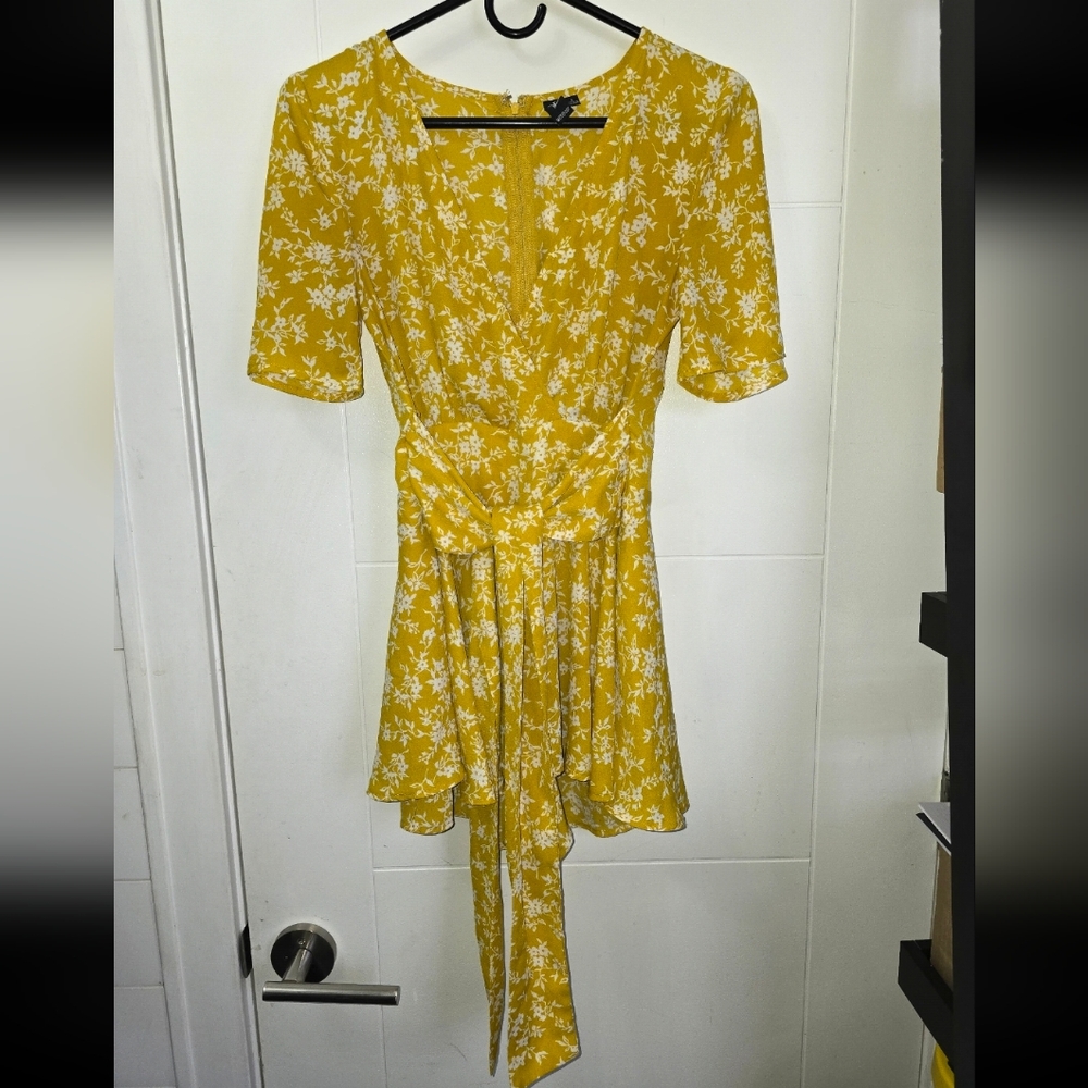 Windsor Yellow Floral Romper Sz S